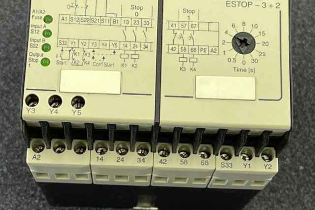 رله حفاظتي ENTRELEC ESTOP-3+2