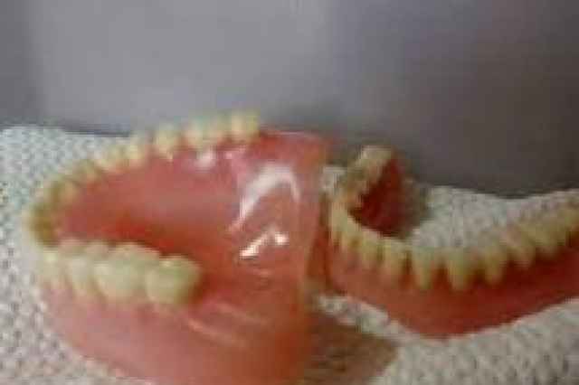 لابراتوار دندانسازي