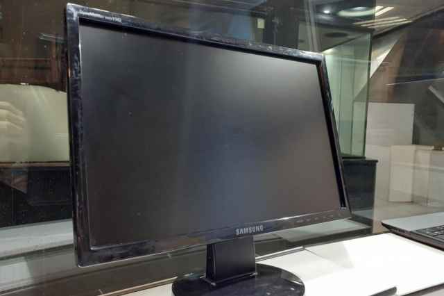 Samsung SyncMaster nwx1943 مانيتور