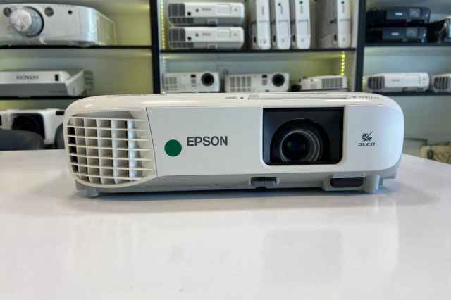 ويدئو پروژكتور استوك اروپايي برند اپسون 107 EPSON