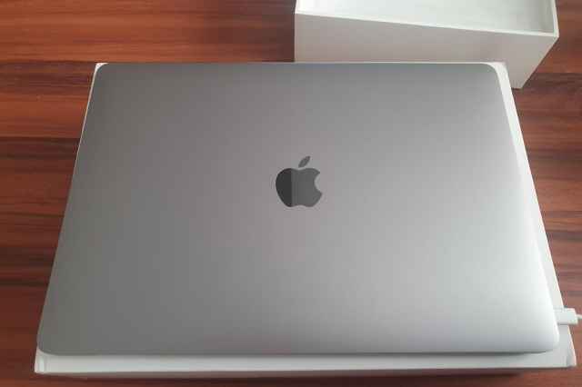 مك بوك ۲۰۲۰ macbook i7 اينتل اپل ويندوز خور